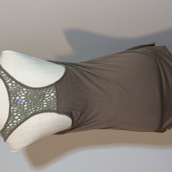 Alya Khaki Crochet Racerback Tank Size Medium - Picture 2 of 4